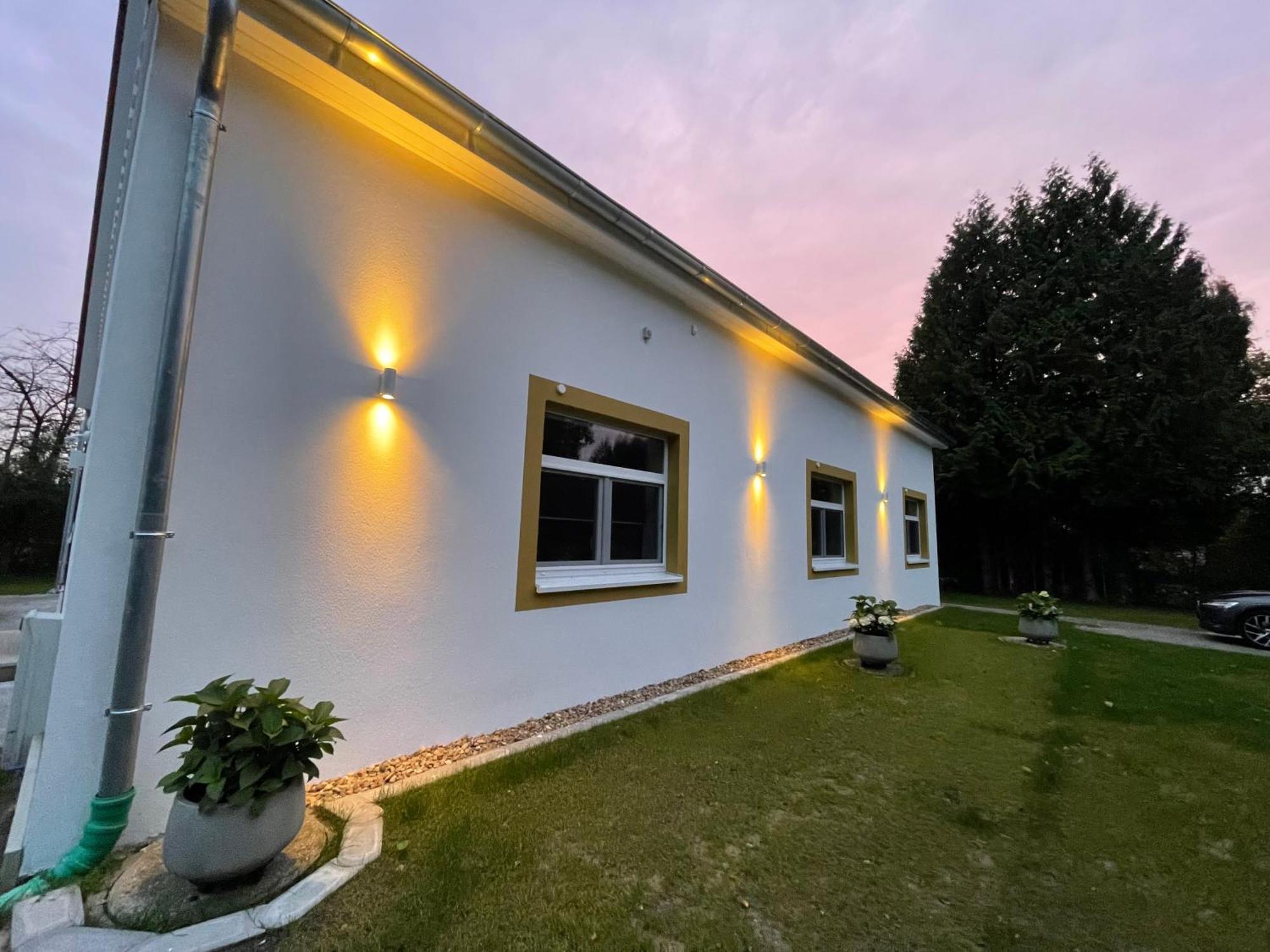 Appartement Mit 2 Schlafzimmern Und Terrasse Halle  Экстерьер фото